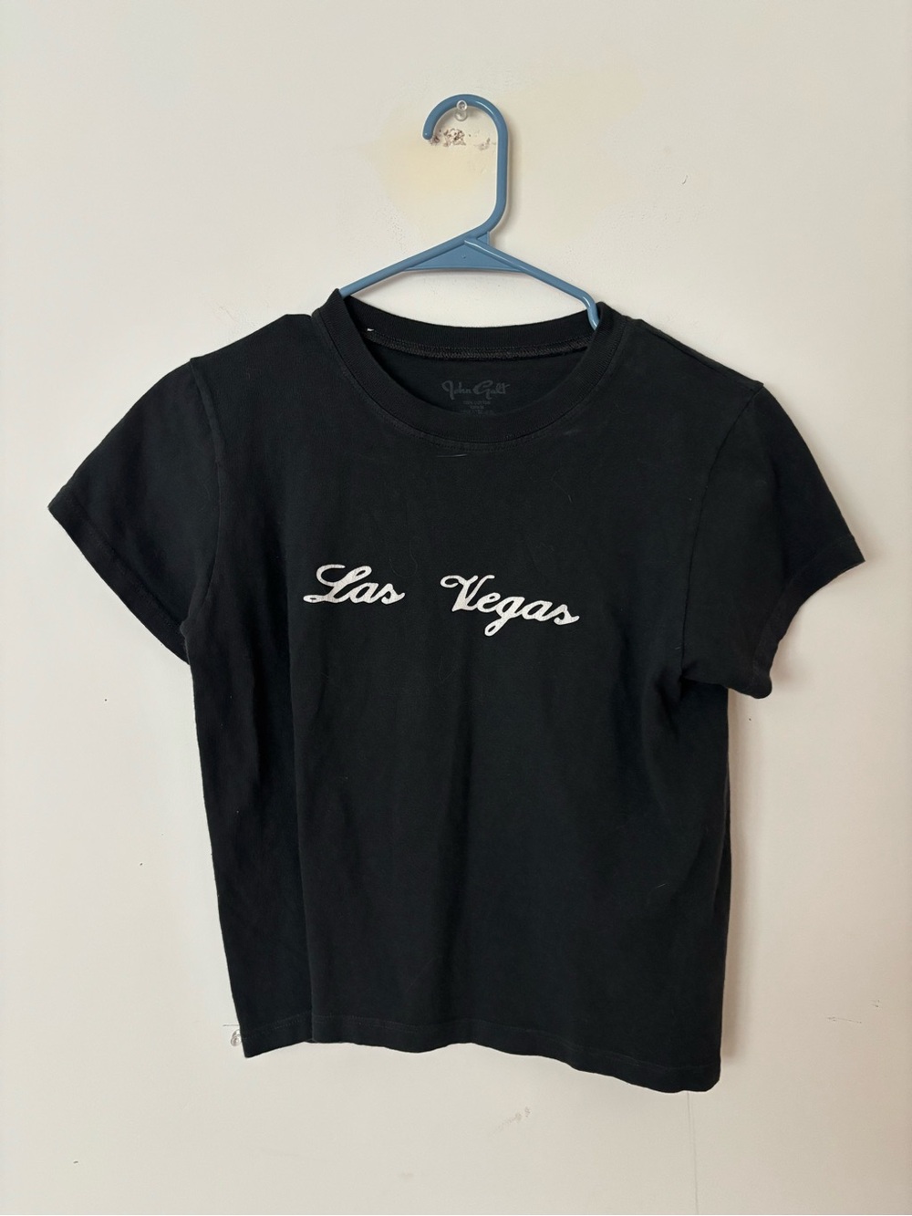 brandy melville las vegas black & white cropped baby tee shirt top 🖤